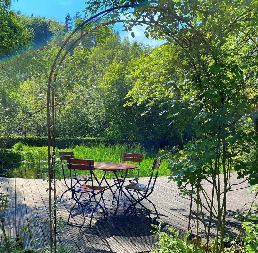 Hotel Zum Engel Mespelbrunn Esterno foto