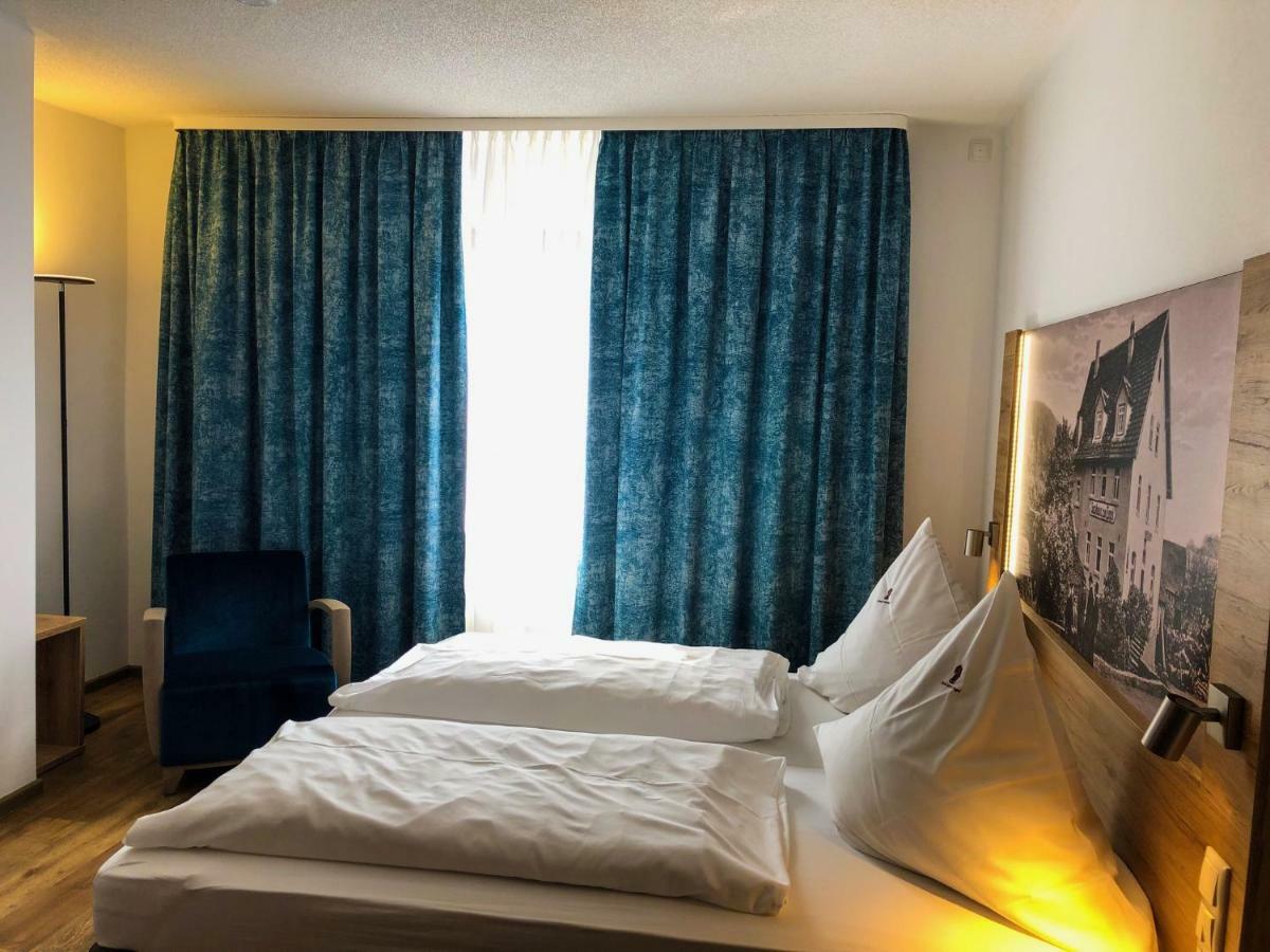 Hotel Zum Engel Mespelbrunn Esterno foto