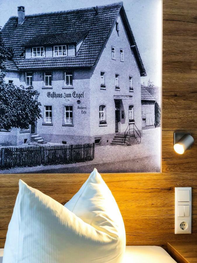 Hotel Zum Engel Mespelbrunn Esterno foto