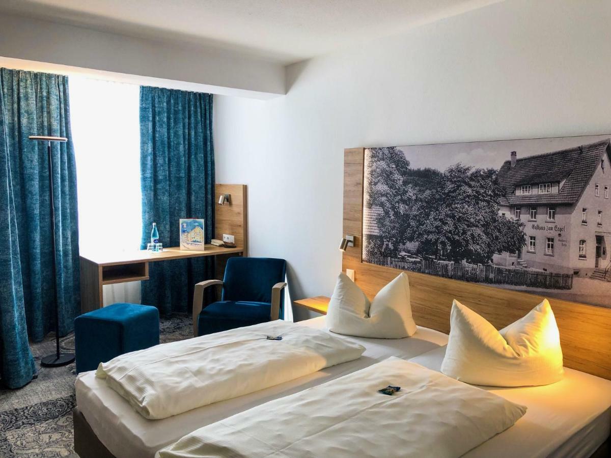 Hotel Zum Engel Mespelbrunn Esterno foto